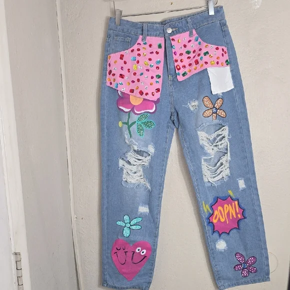 NWT Embellished Ripped Blue Boyfriend Jeans - Picture 5 of 10